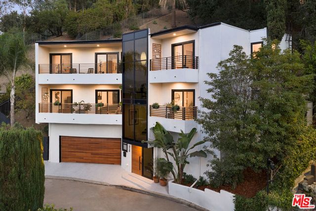 3750 Arbolada Road, Los Angeles