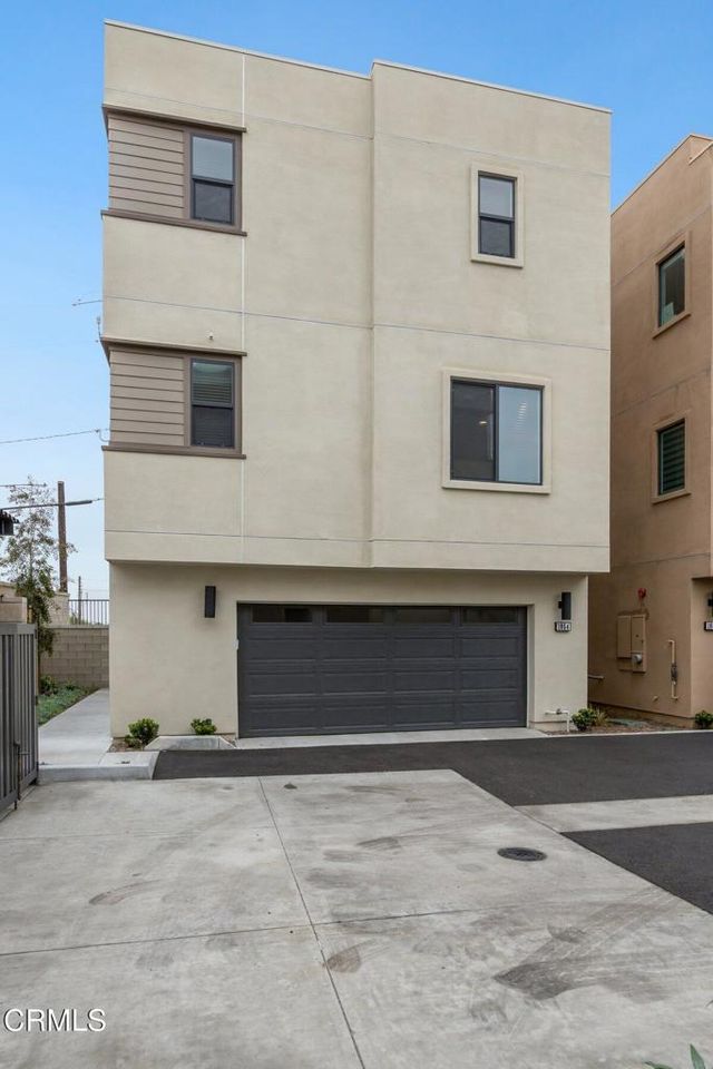 1054 Canal Street, Oxnard