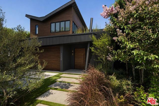 1130 N Poinsettia Place, West Hollywood