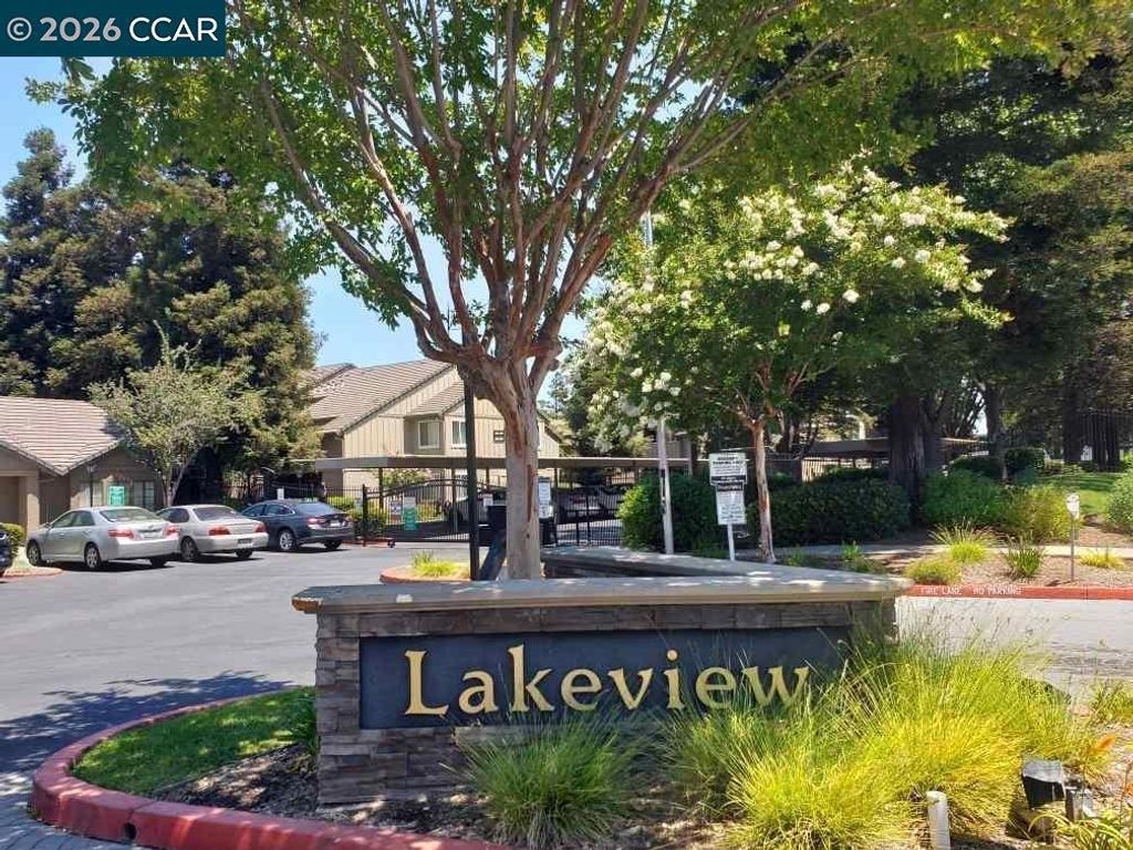 2189 Lakeview, Pittsburg
