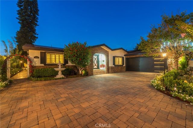 1861 W Chalet, Anaheim