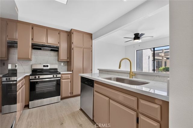 450 W W Vermont # 201, Escondido