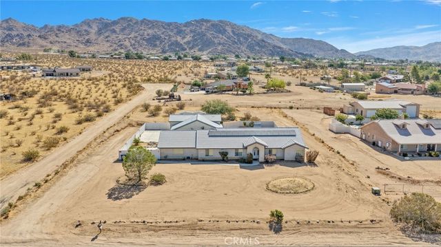 17389 Central Road, Apple Valley