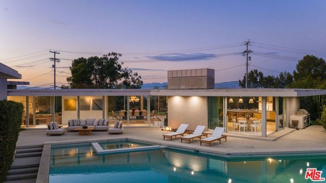 14700 Mulholland Drive, Los Angeles