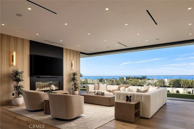 53 Montecito Drive, Corona Del Mar