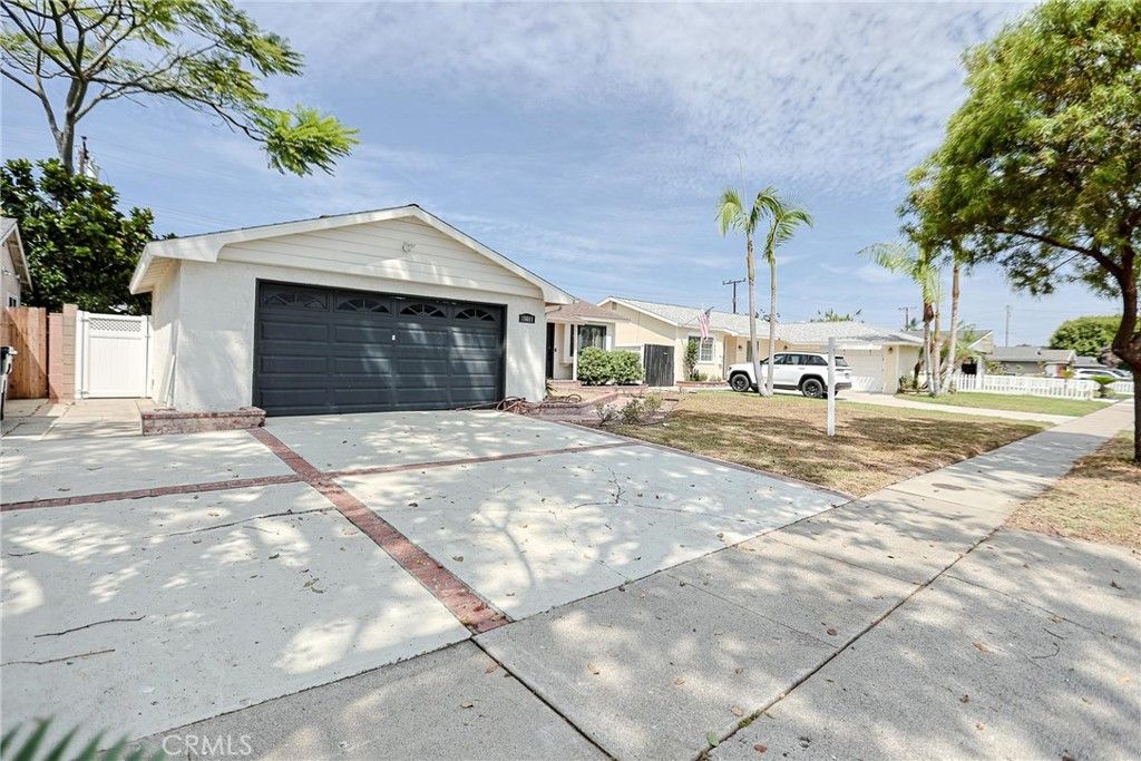 15611 Toway, Huntington Beach