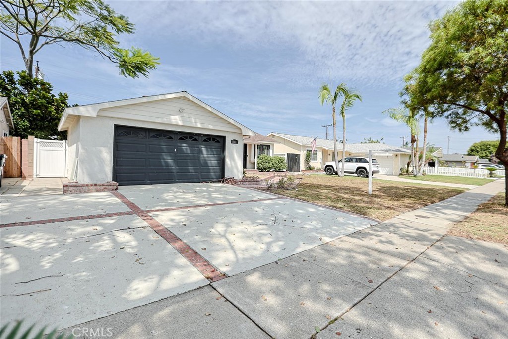 Photo of Listing #OC26190678