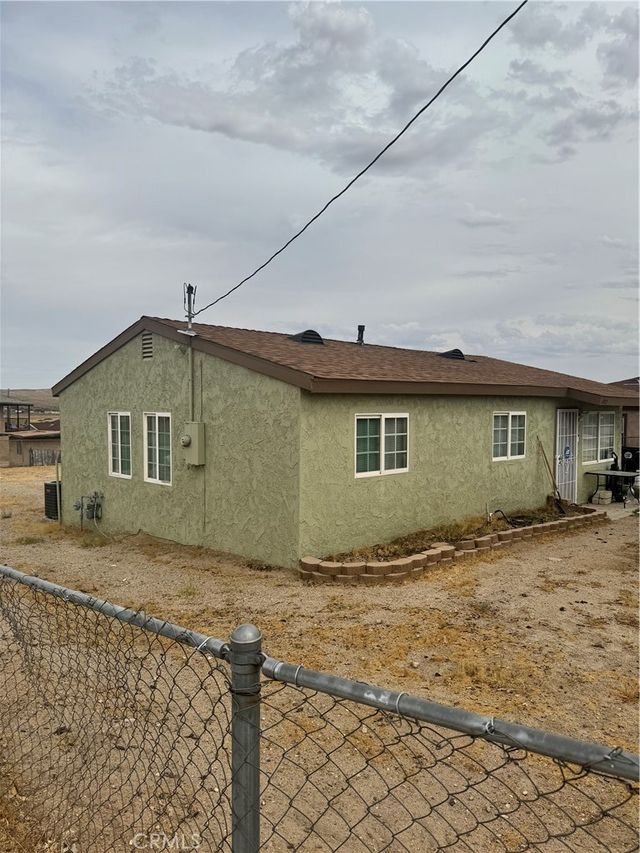 1407 Riverside, Barstow