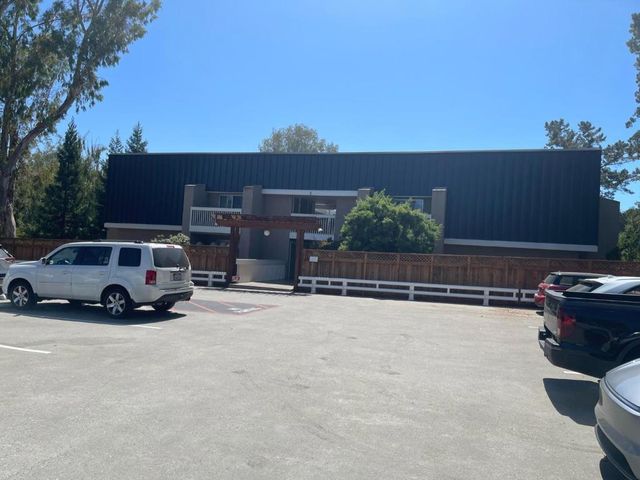 675 Sharon Park Drive # 322, Menlo Park