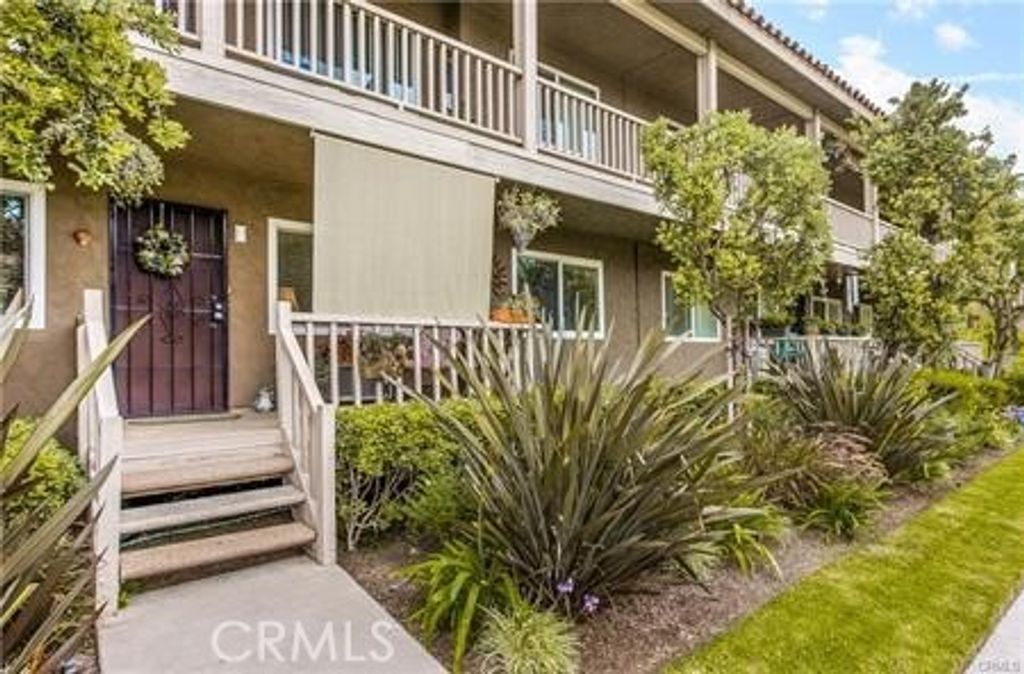 611 S La Veta Park Cir # 127, Orange