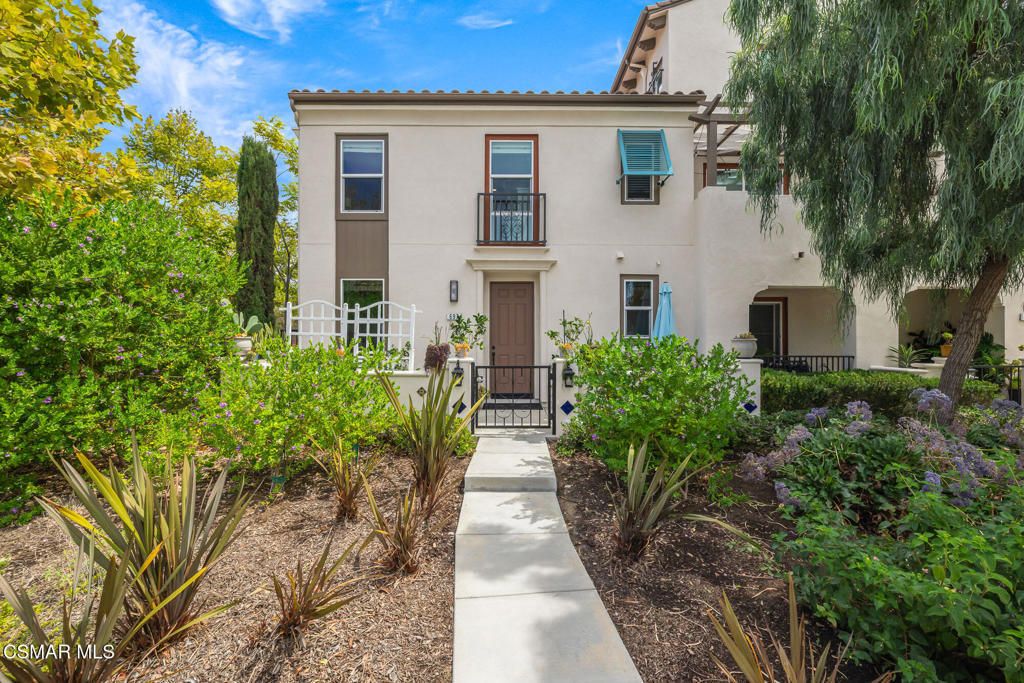 697 Camino Tierra Santa, Camarillo