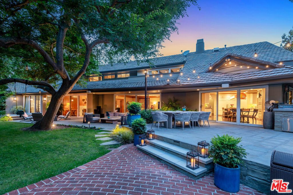 15946 Woodvale Road, Los Angeles