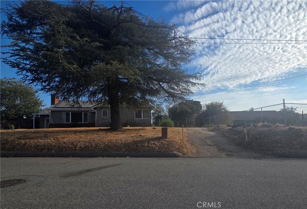 22087 Newport, Grand Terrace