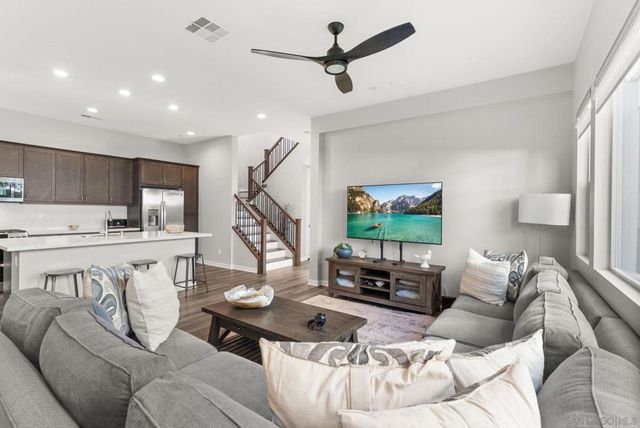 493 Village Greens Way, San Marcos