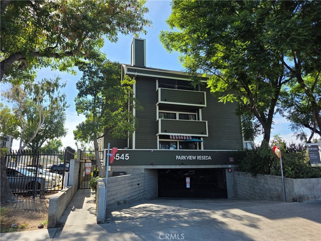6545 Reseda # 3, Reseda