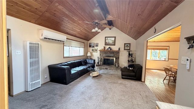 635 Acacia Dr, Crestline