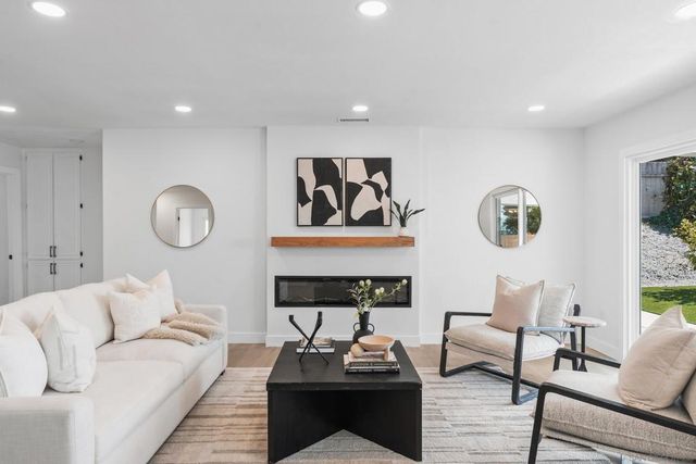 7514 Jennite Dr, San Diego