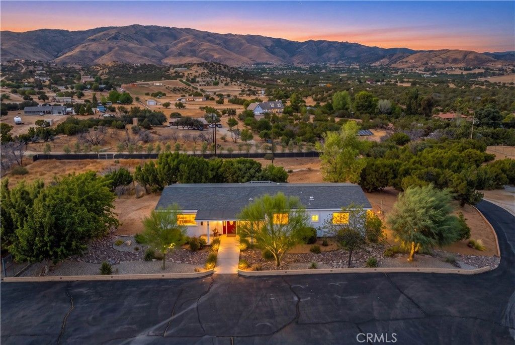 6076 Valley Sage Road, Acton