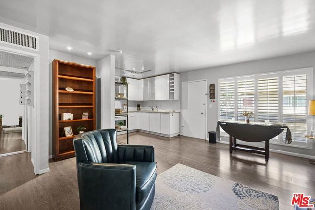 970 Palm Avenue # 218, West Hollywood