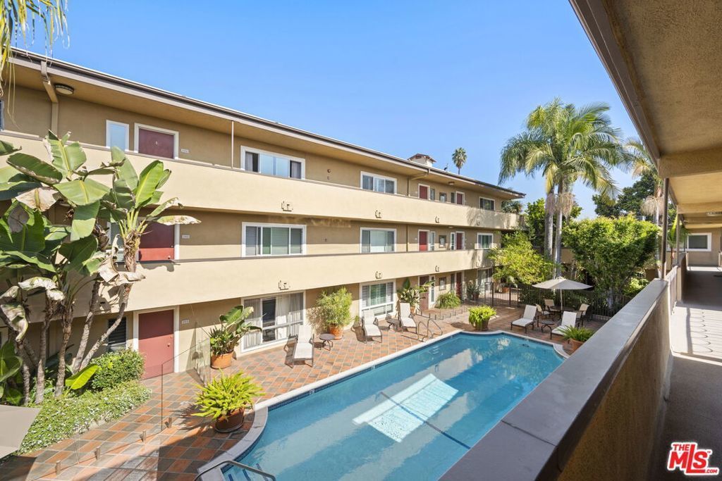 970 Palm Avenue # 218, West Hollywood