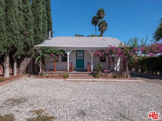 20911 Vose Street, Los Angeles