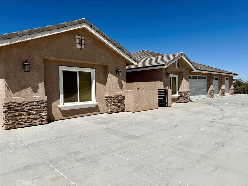 5826 Casita, Oak Hills