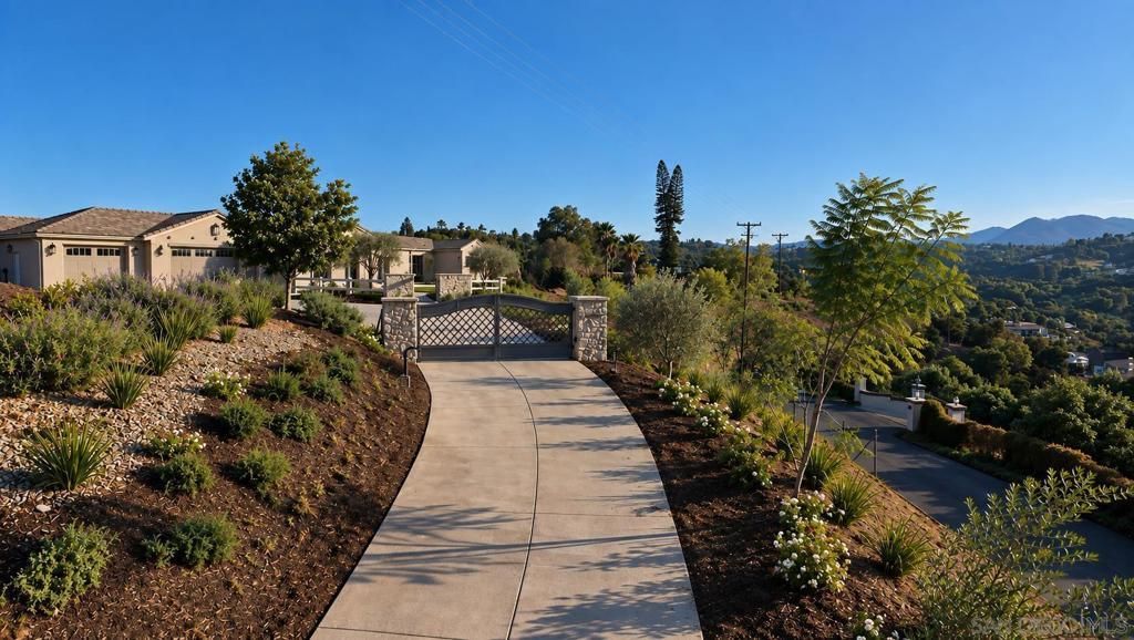3240 Via Del Cielo, Fallbrook