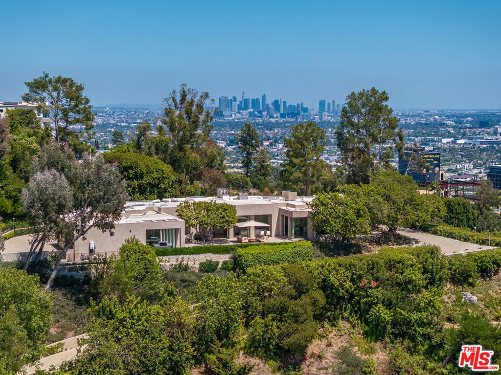 1016 N Hillcrest Road, Beverly Hills