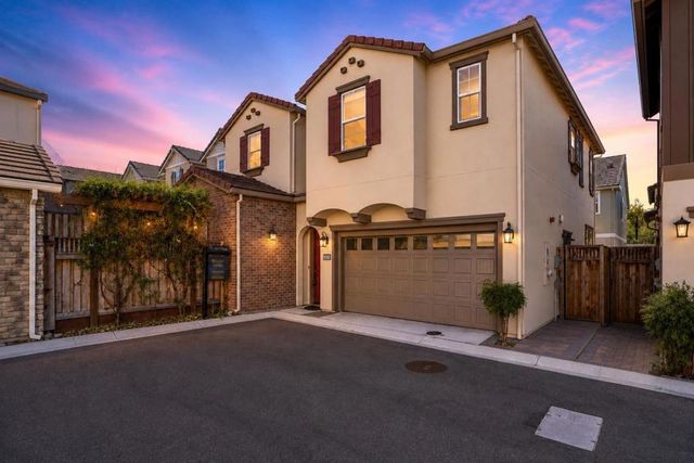 47503 Wolfskill Falls Terrace, Fremont