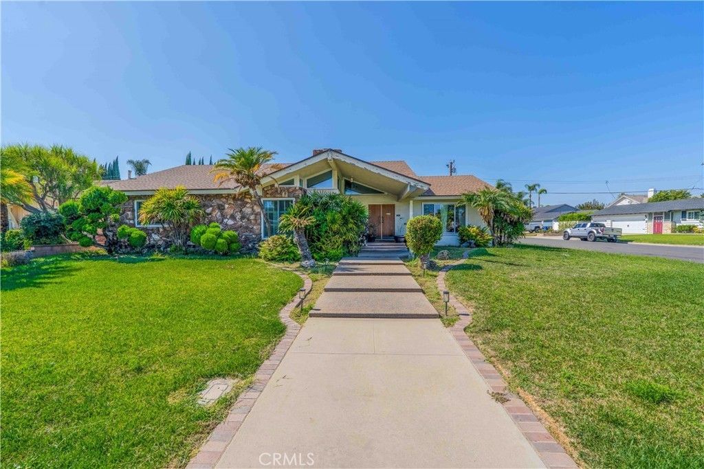 10003 Mattock, Downey