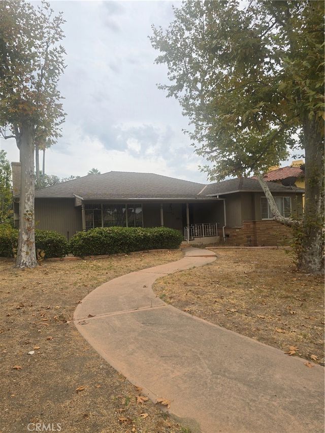 1760 Grandview, Glendale