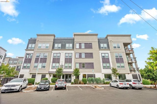 2875 Tradewind Dr, Alameda