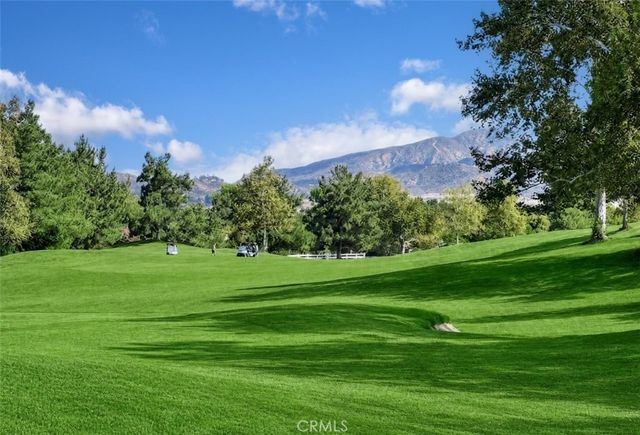 24126 Whitetail, Corona