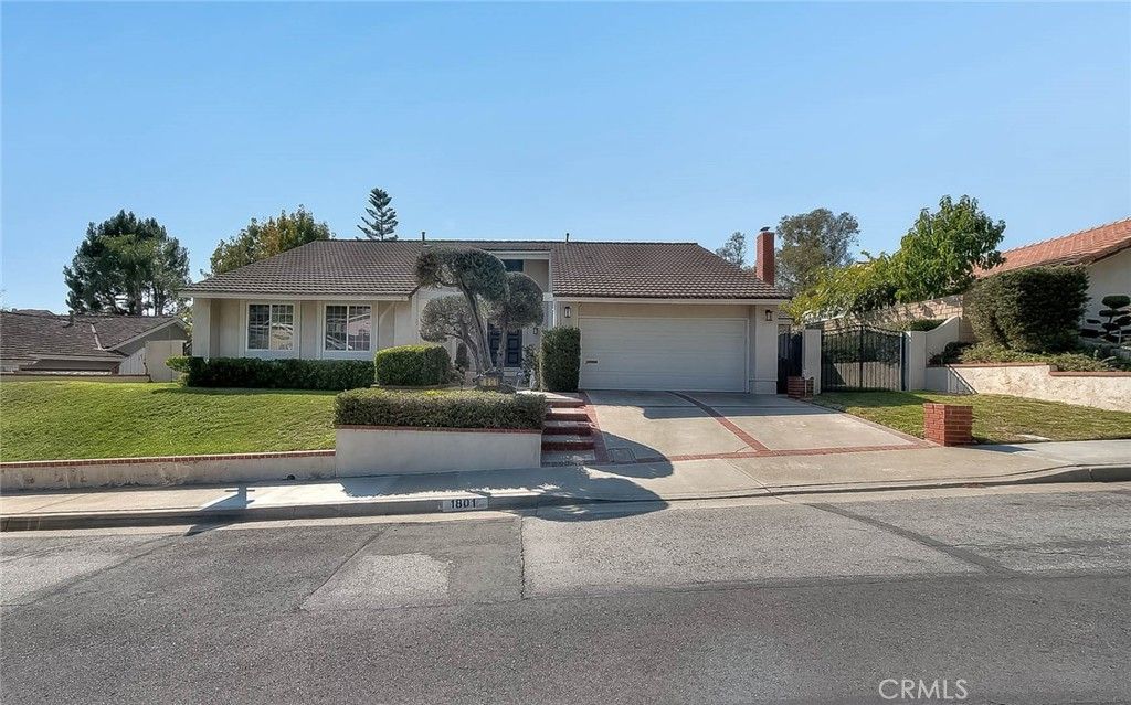 1801 Via Palomares, San Dimas