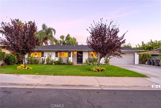 221 Phlox Avenue, Redlands
