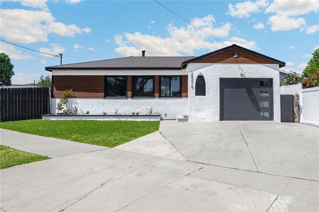25219 Ebony, Lomita