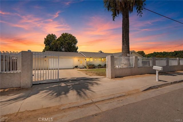 5919 Hudson, Riverside