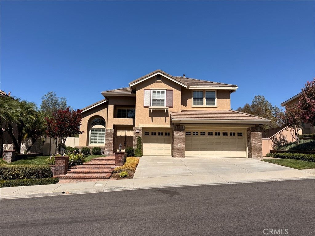 1900 S Spyglass Hill Court, La Habra