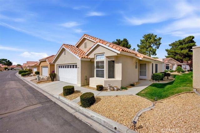 19146 Oak, Apple Valley