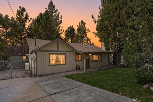 1345 E Country Club, Big Bear City