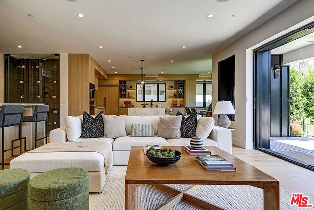 846 Dickson Street, Marina Del Rey