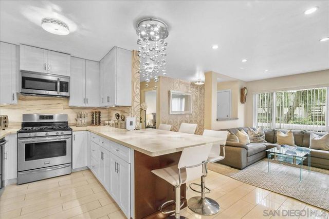 13754 Mango Dr # 123, Del Mar