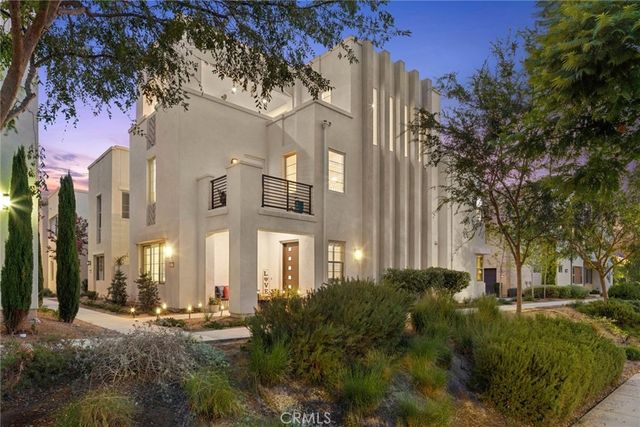 111 Stellar, Irvine
