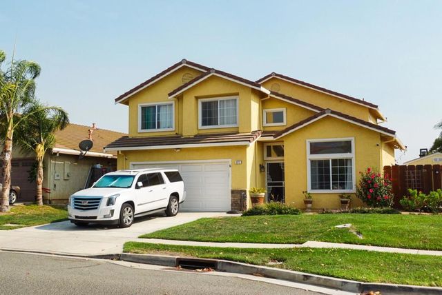 972 San Gabriel, Soledad