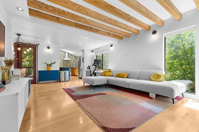 19060 Laurel Drive, Los Gatos