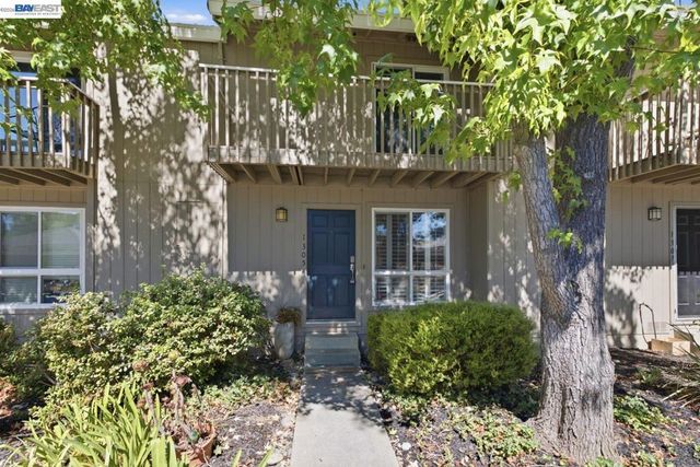1305 Waterfall Way, Concord