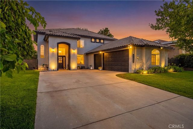 42031 Crestland, Lancaster