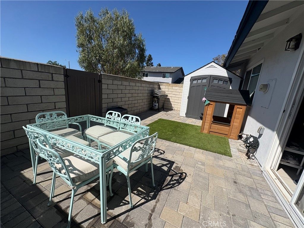 4713 Arena, Huntington Beach
