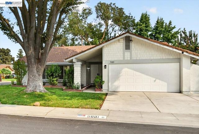 9081 Meadowdale Way, Elk Grove