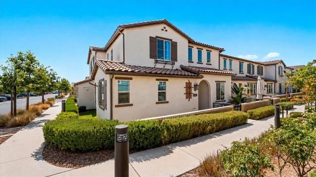 5604 Altamura Way # 1, Fontana